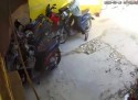Motor Karyawan Toko Raib Dicuri, Pelaku Terekam CCTV
