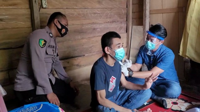 Vaksinasi yang dilakukan Jajaran Polres Buton Utara