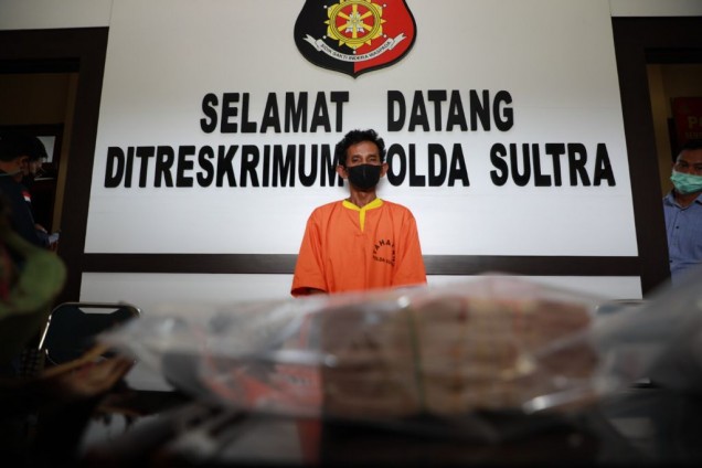 "Pelaku penipuan dan barang bukti uang palsu