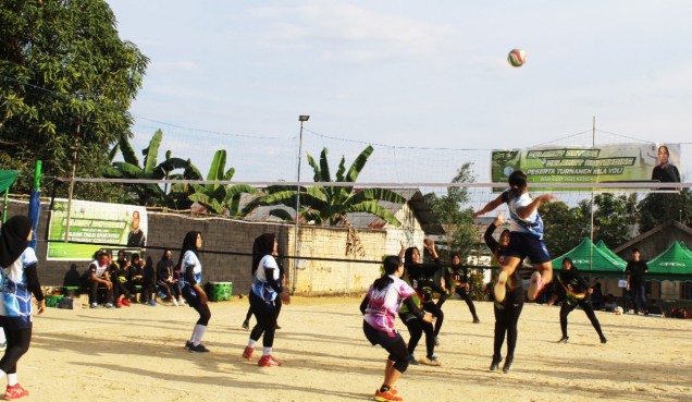 " laga perdana ASR Cup Tim Lanal Kendari vs Tim Tunas Maju Lalonggasumeeto.