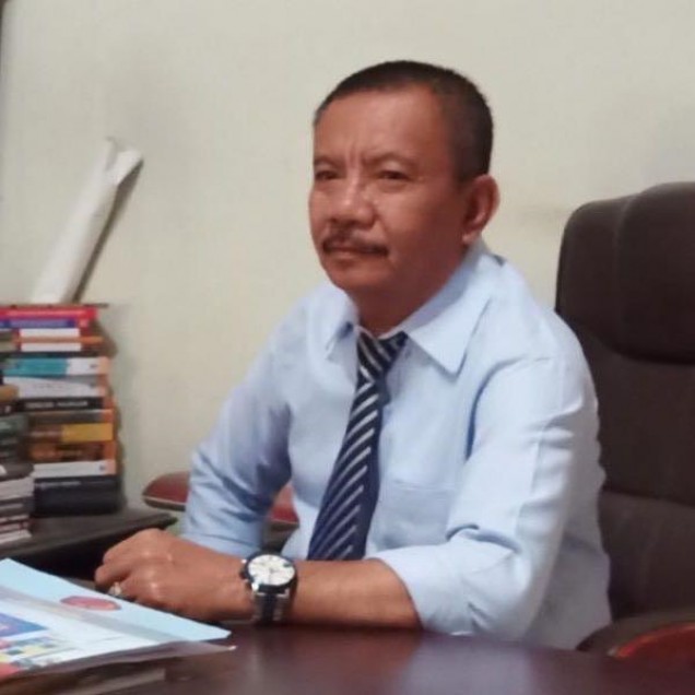 "Pakar Hukum Tata Negara Sultra, Dr LM Bariun. Foto: Istimewa