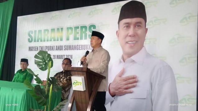 "Andi Sumangerukka (ASR) saat deklarasikan diri sebagai cbakal calon gubernur Sultra 2024. Istimewa